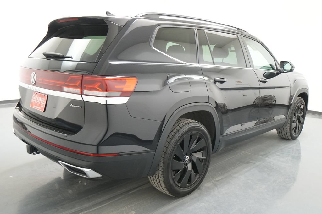 Used 2024 Volkswagen Atlas SE AWD/4WD image 7