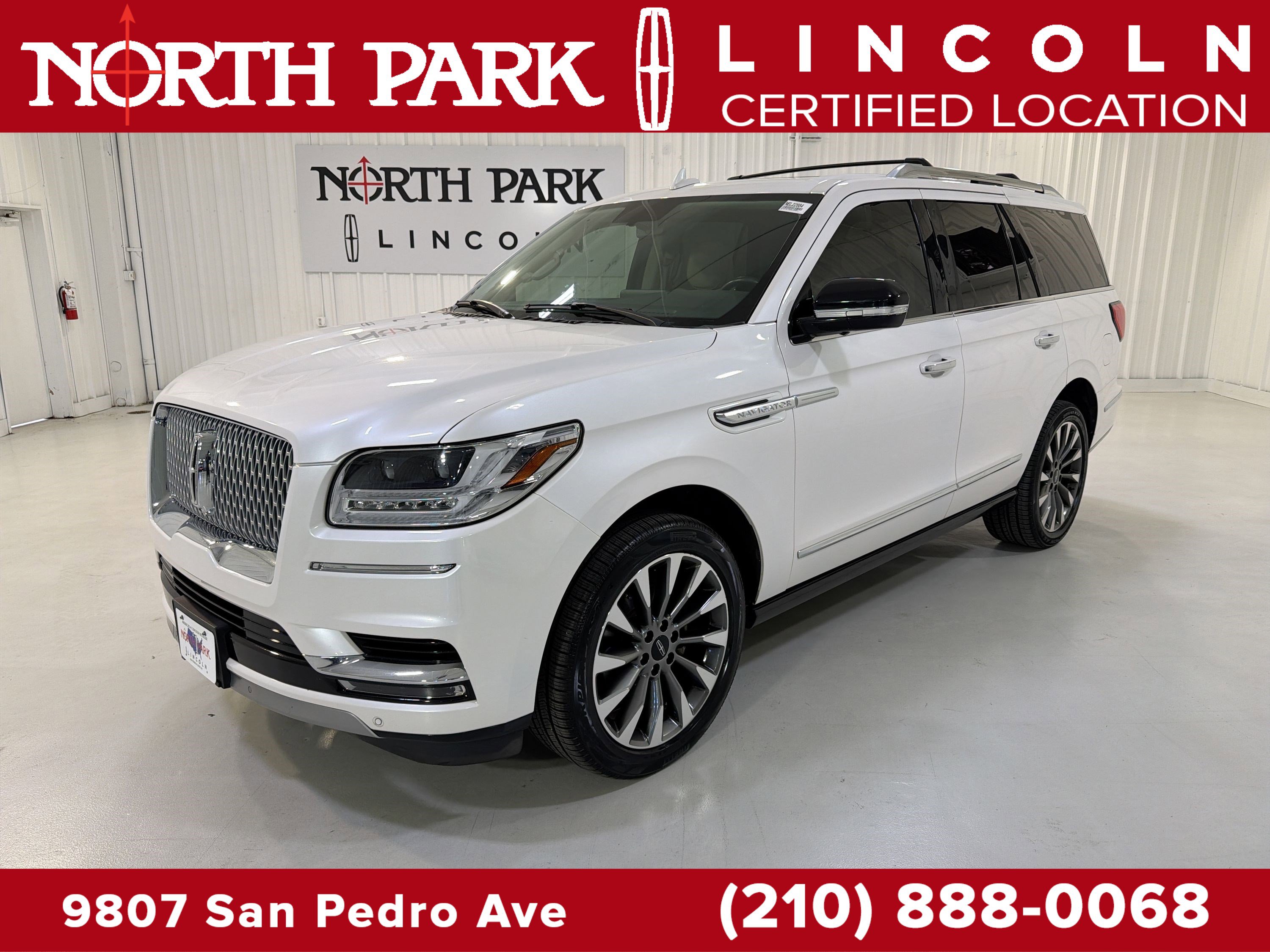Used 2019 Lincoln Navigator Select w/ Cargo Package image 1