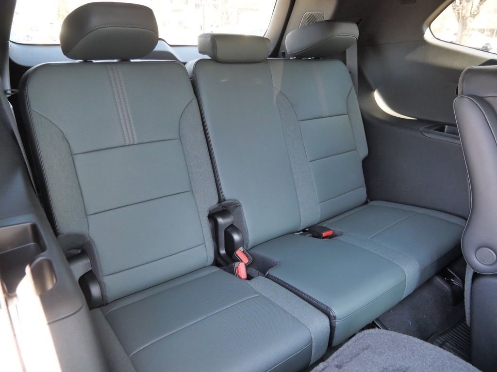 New 2026 GMC Acadia AT4 w/ Luxury Package image 30