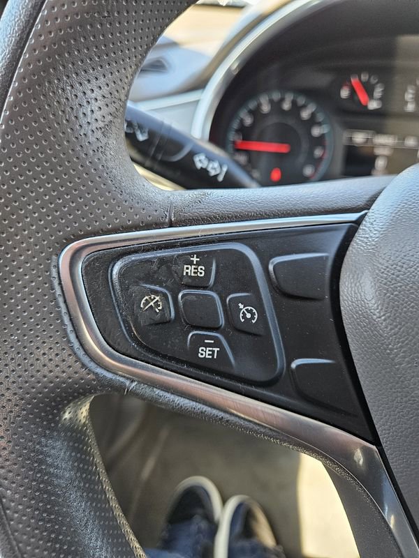 Used 2020 Chevrolet Malibu LT image 11