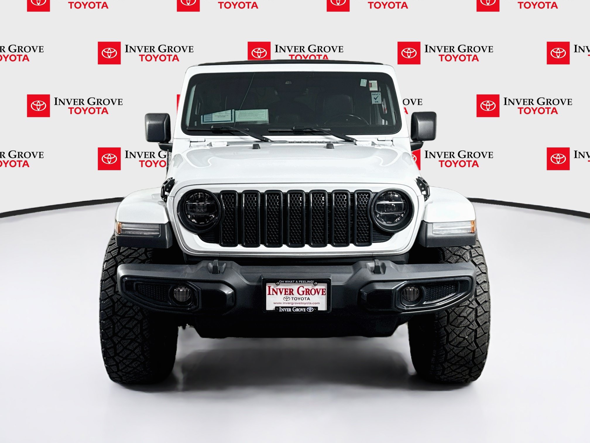 Used 2020 Jeep Wrangler Unlimited Sahara AWD/4WD image 2