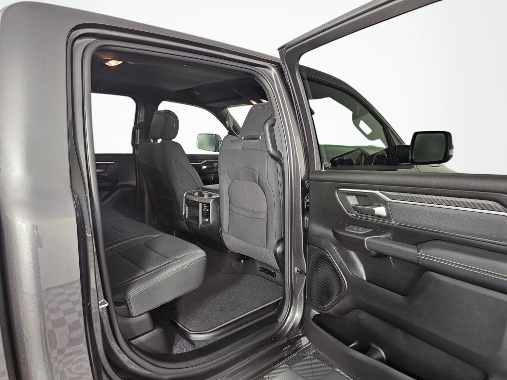 New 2026 RAM 1500 Big Horn AWD/4WD image 34