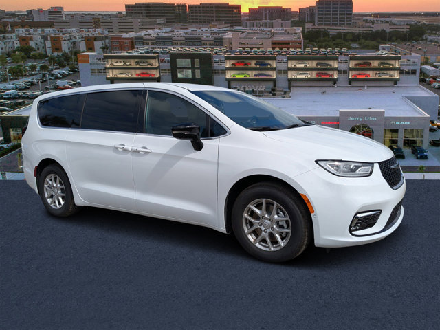 New 2026 Chrysler Pacifica Select