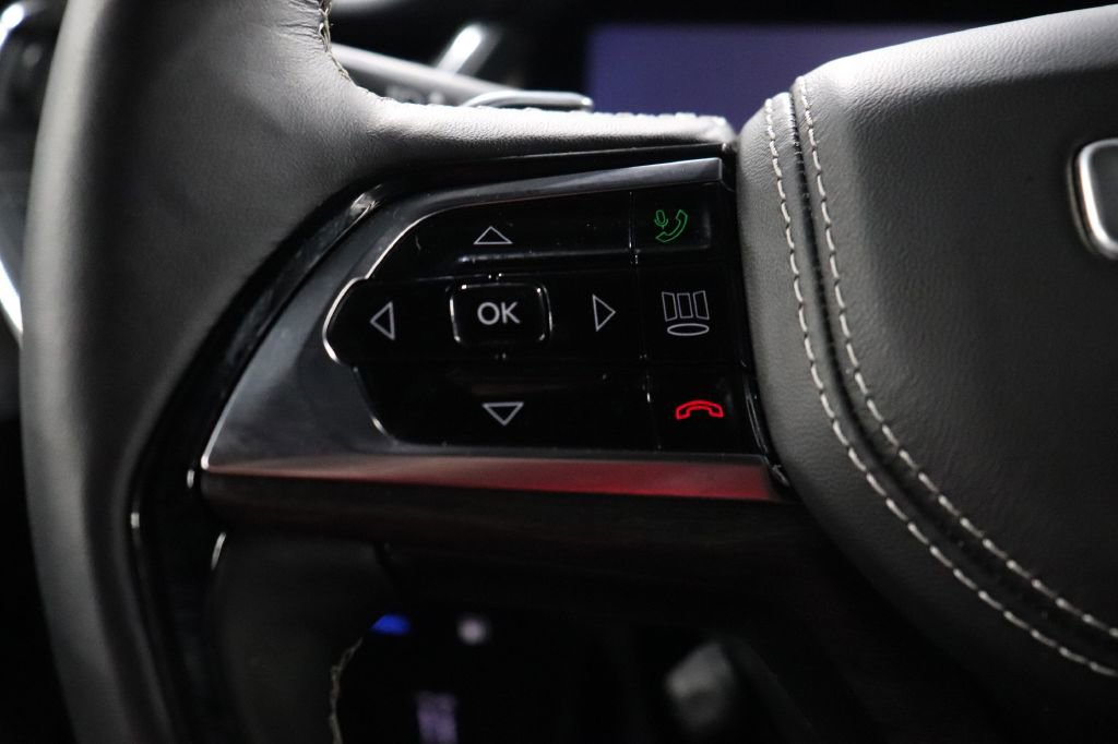 Used 2024 Jeep Grand Cherokee Overland w/ Advanced Protech Group III image 12