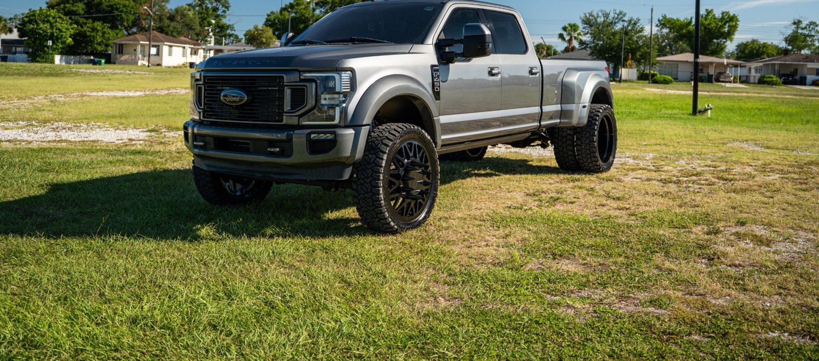Used 2021 Ford F450 Platinum AWD/4WD image 2