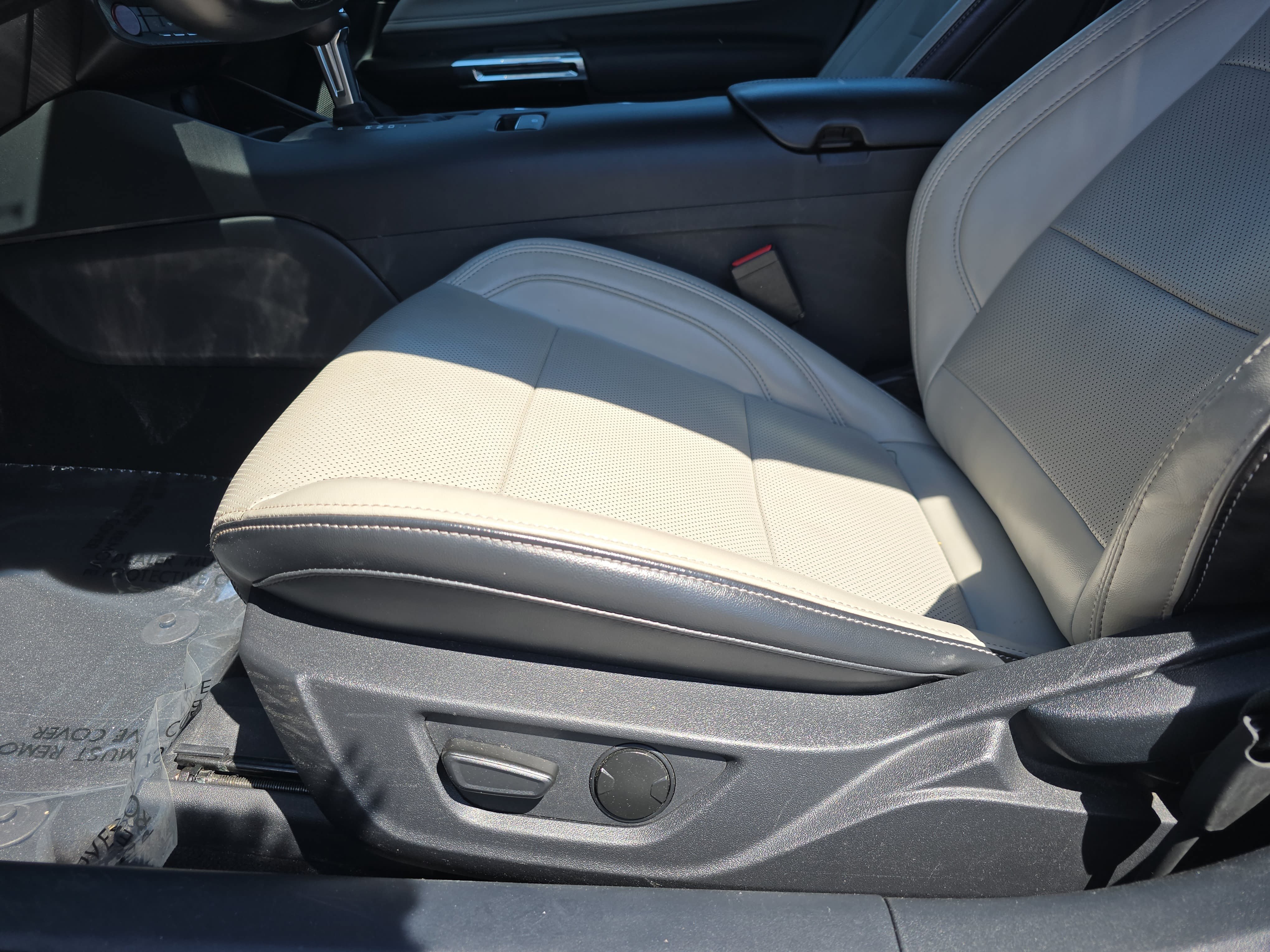 Used 2024 Ford Mustang Premium RWD image 28