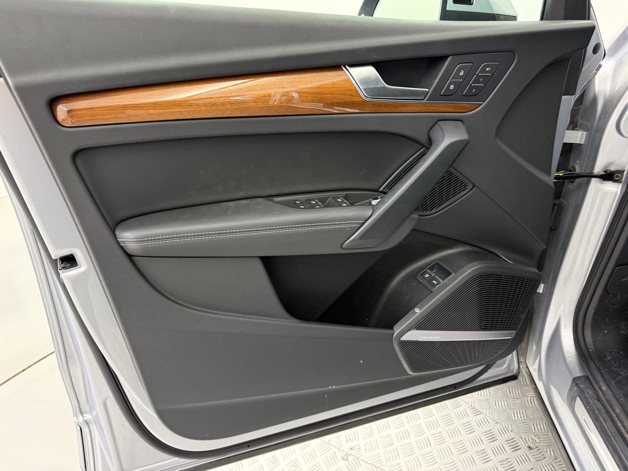 Used 2024 Audi Q5 e Premium Plus image 14