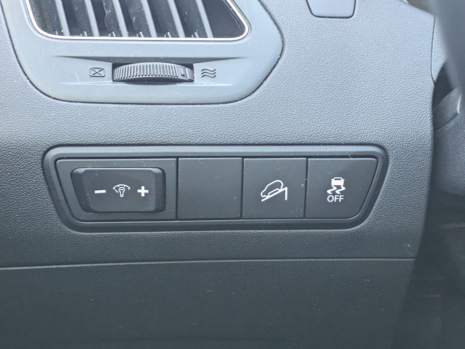 Used 2014 Hyundai Tucson SE image 16