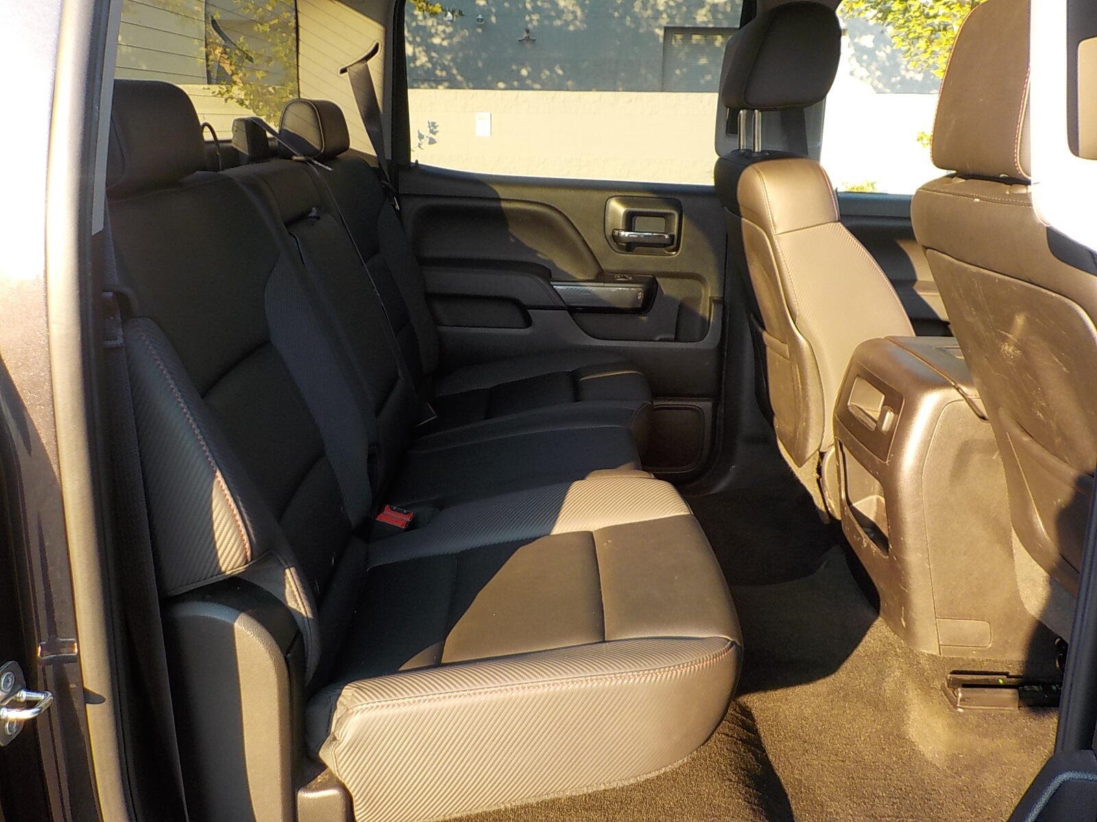 Used 2015 GMC Sierra 1500 SLT w/ All-Terrain Package AWD/4WD image 9