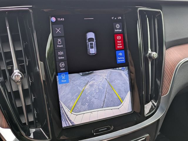 Certified 2023 Volvo V60 B5 Cross Country Plus w/ Climate Package image 23