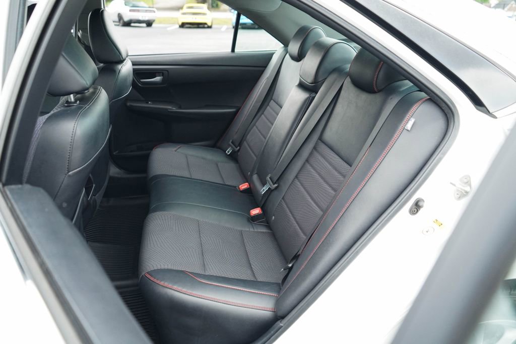 Used 2017 Toyota Camry SE FWD image 8