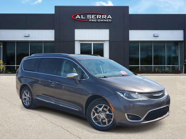 Used 2017 Chrysler Pacifica Limited FWD image 1