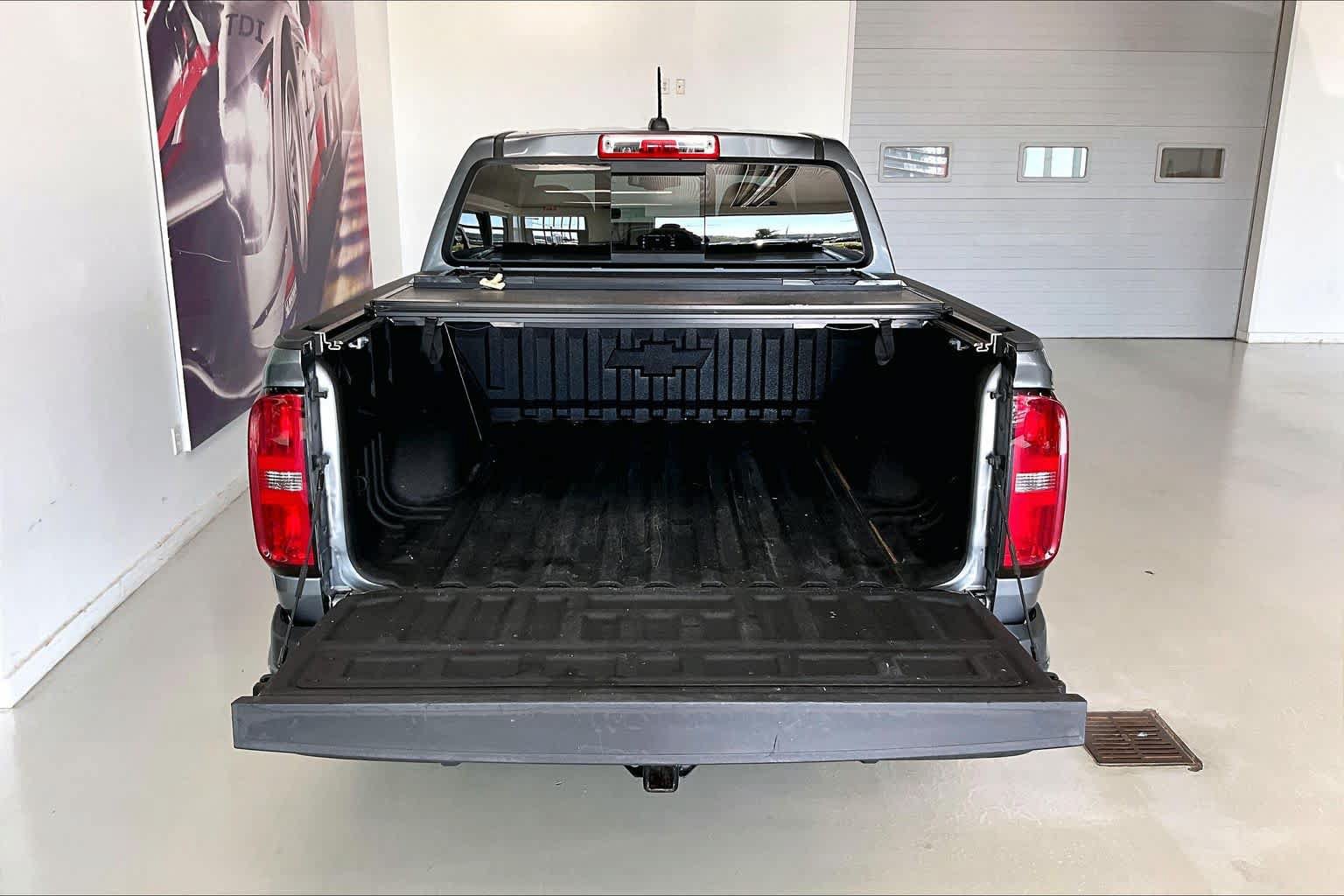 Used 2021 Chevrolet Colorado Z71 AWD/4WD image 16
