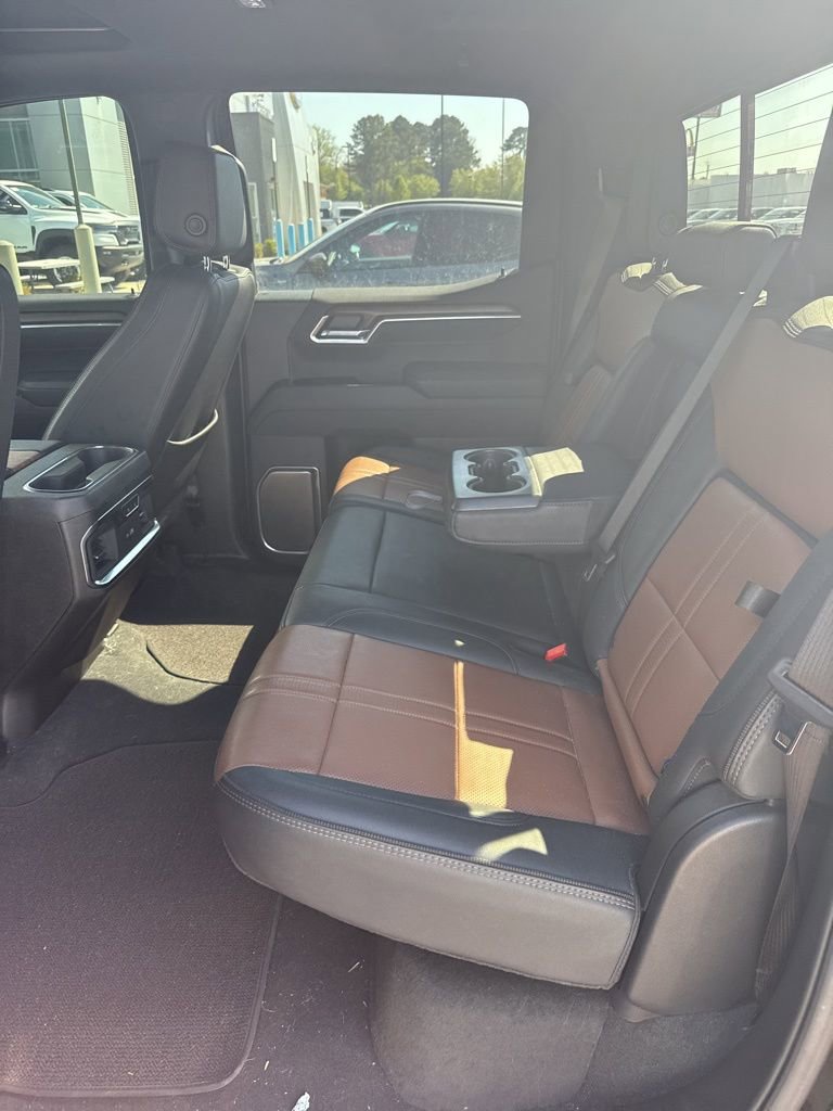 Used 2025 Chevrolet Silverado 1500 High Country w/ Technology Package image 14