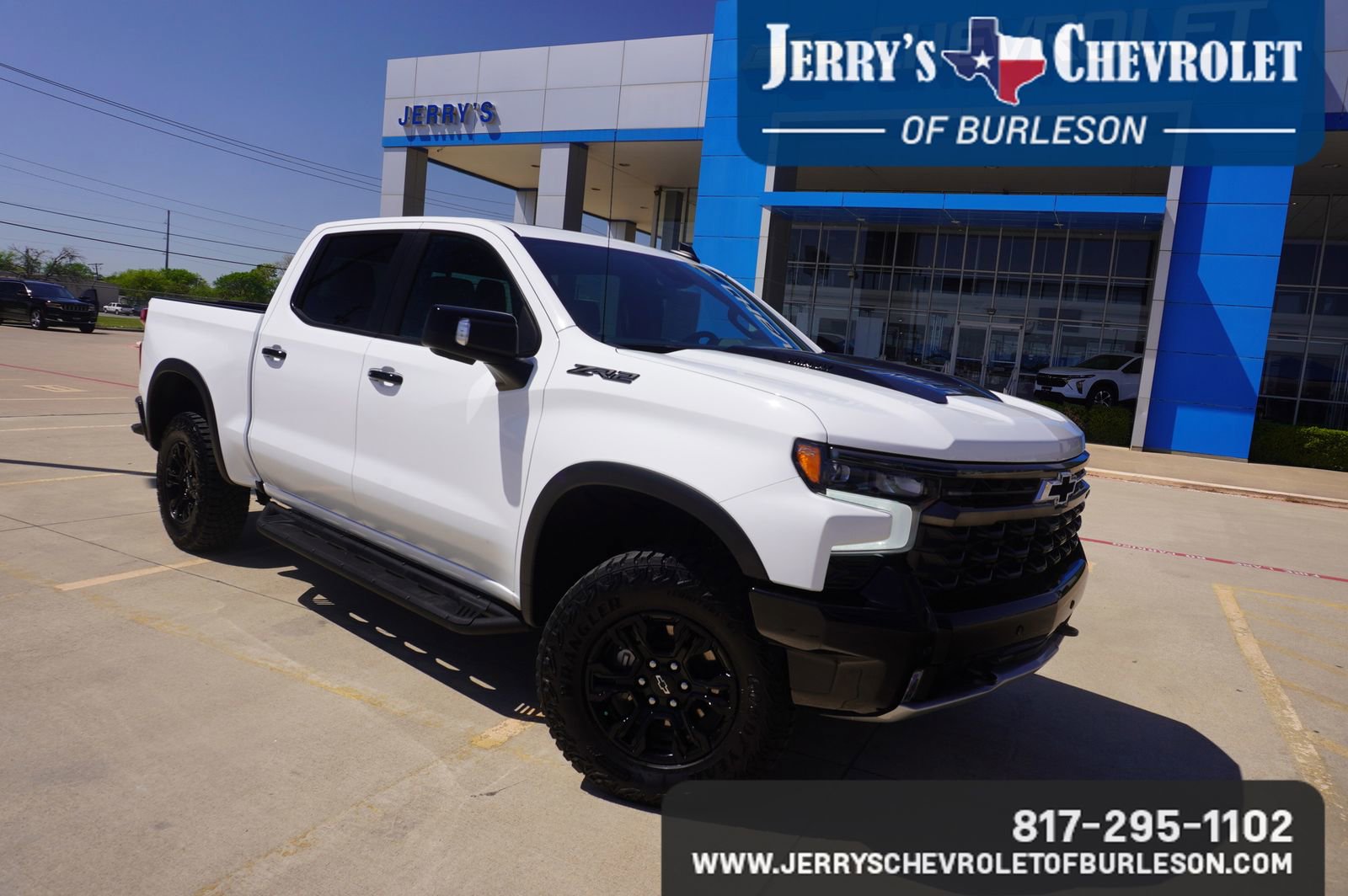 Used 2025 Chevrolet Silverado 1500 ZR2 w/ Technology Package image 1