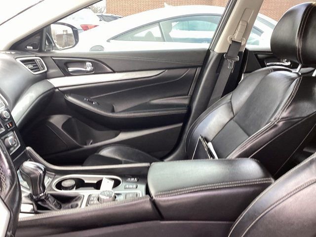 Used 2017 Nissan Maxima 3.5 SL image 6