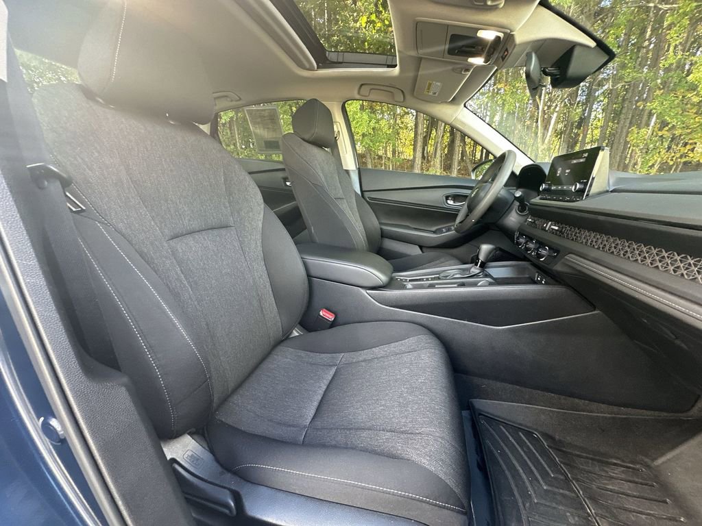 Used 2023 Honda Accord EX image 25