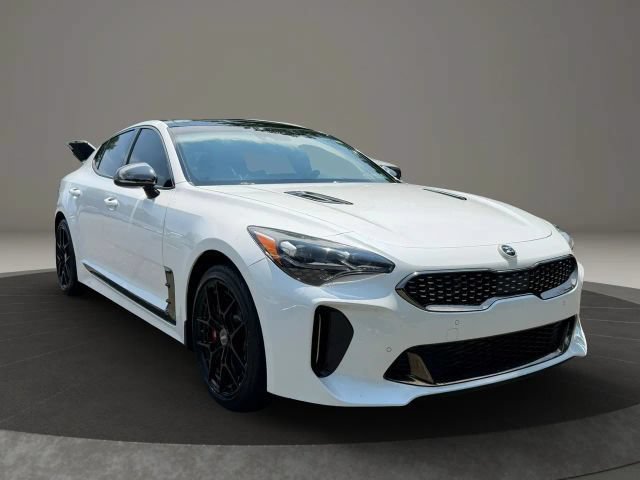 Used 2018 Kia Stinger GT2 image 3
