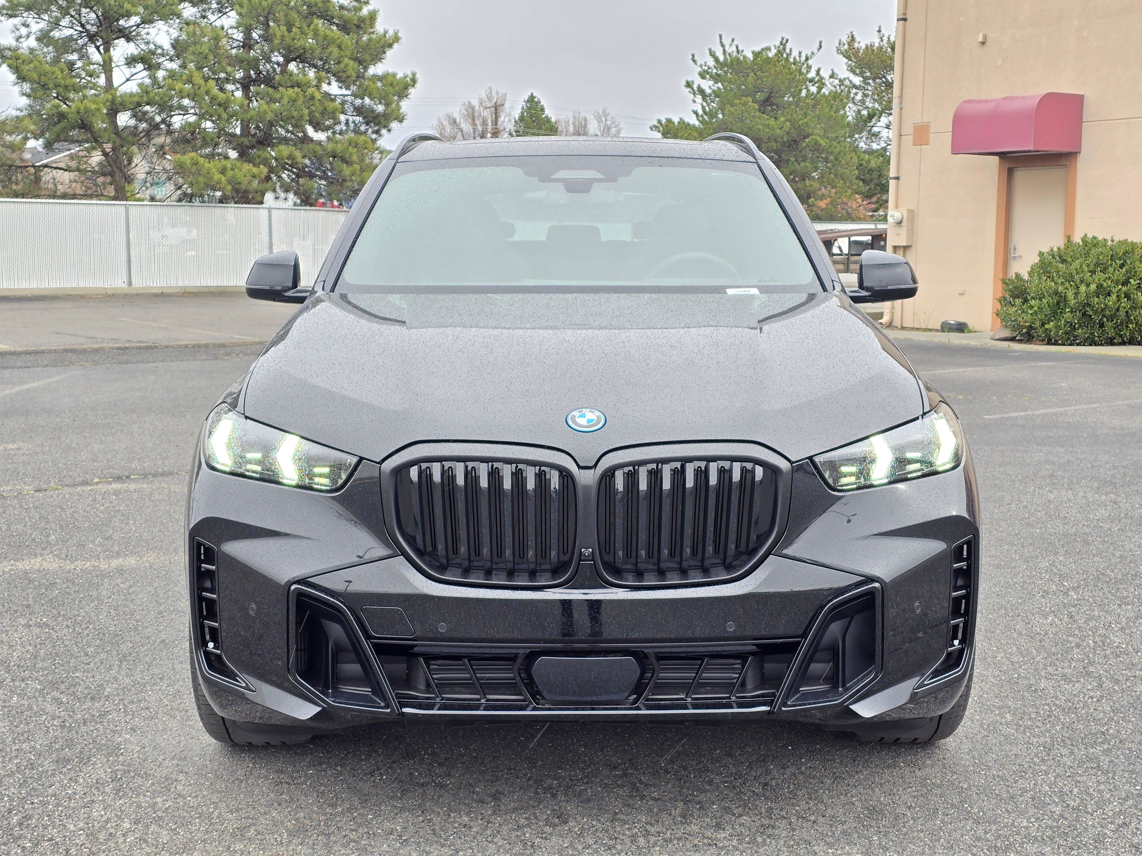 New 2026 BMW X5 xDrive50e w/ Executive Package image 6