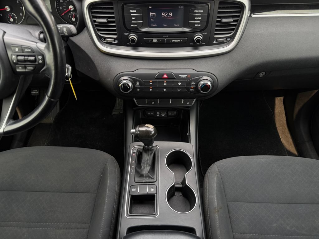 Used 2016 Kia Sorento FWD w/ LX Convenience Package image 21