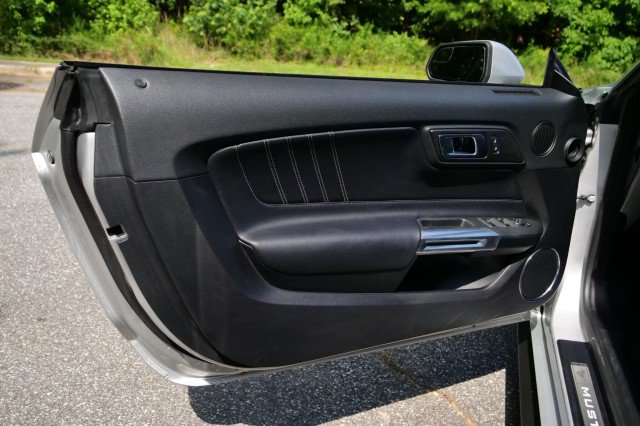 Used 2018 Ford Mustang GT Premium RWD image 23