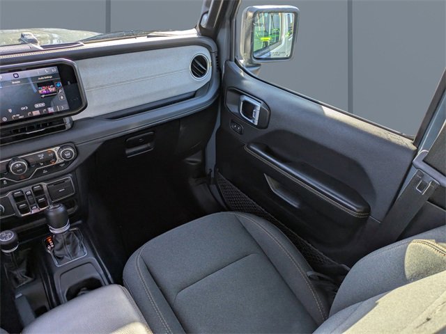 Used 2024 Jeep Wrangler Unlimited Sahara image 16