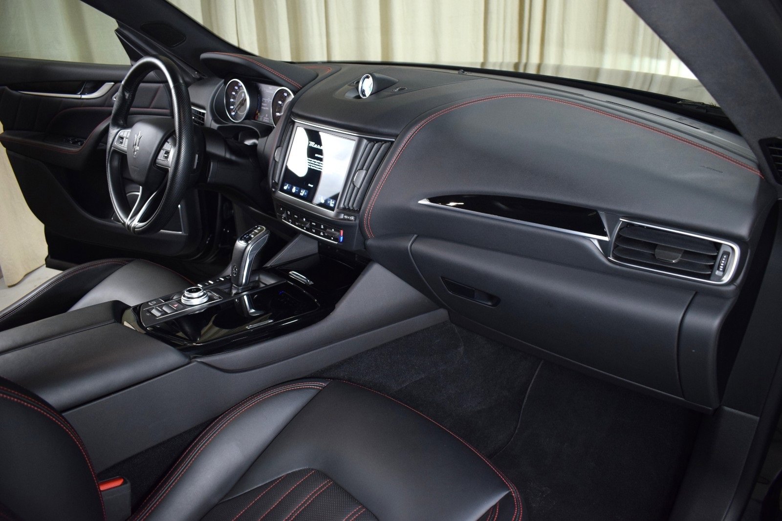 Certified 2022 Maserati Levante Modena image 23