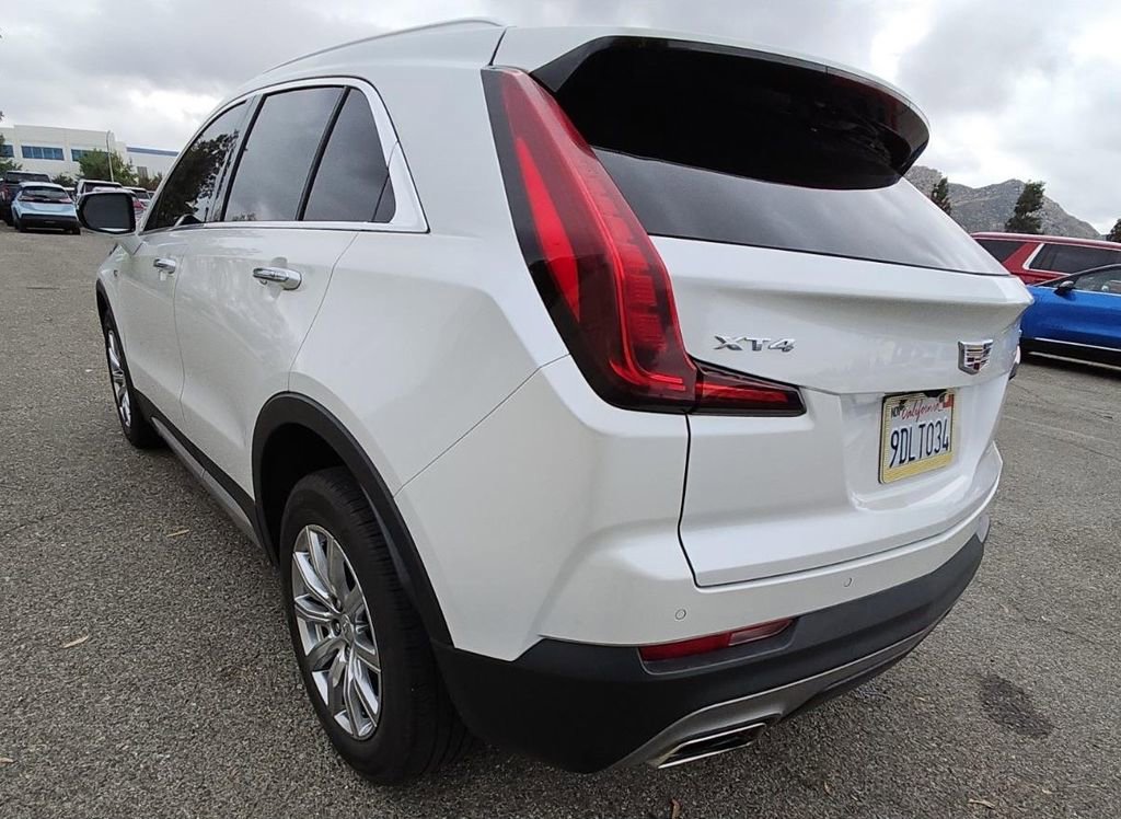 Used 2023 Cadillac XT4 Premium Luxury FWD image 4