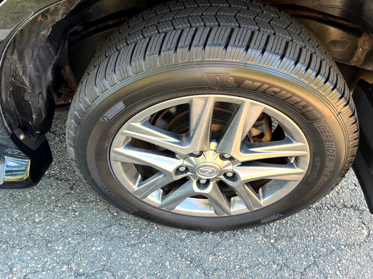 Used 2013 Lexus LX 570 4WD w/ Luxury Pkg image 34