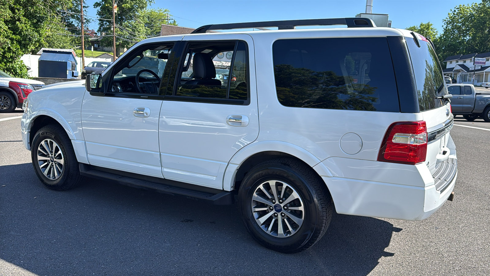 Used 2017 Ford Expedition XLT AWD/4WD image 20