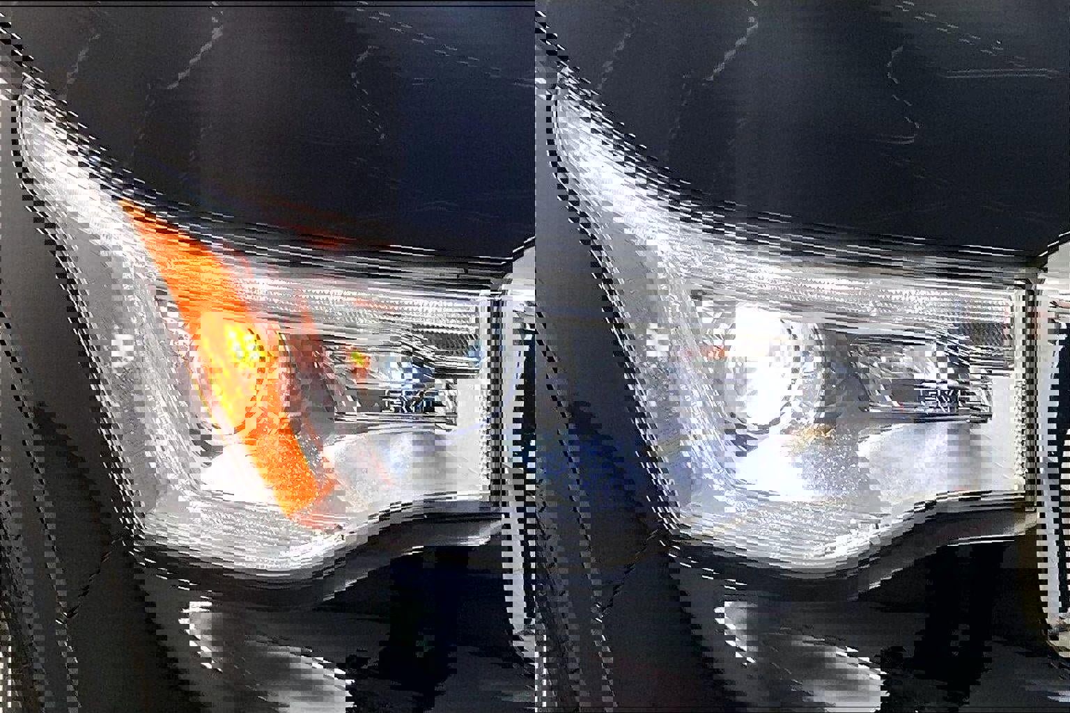 Used 2017 GMC Acadia SLE image 33