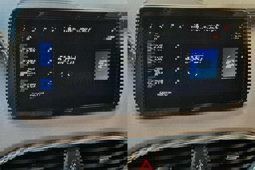 Used 2023 Hyundai Santa Fe SEL Convenience image 16