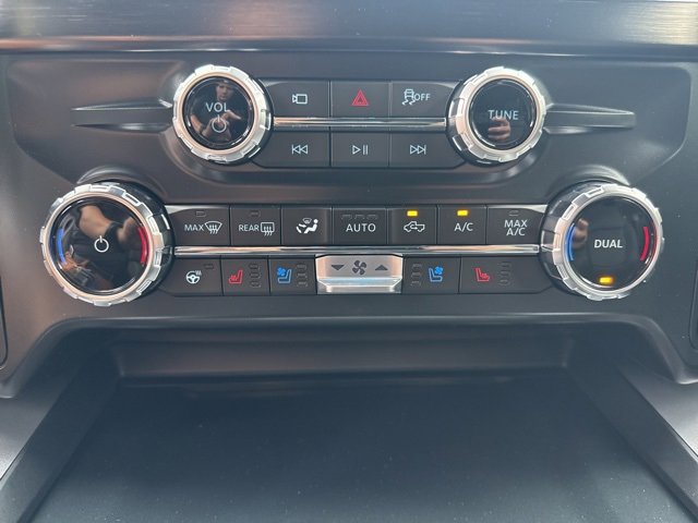 New 2025 Ford F250 Lariat w/ Chrome Package image 18