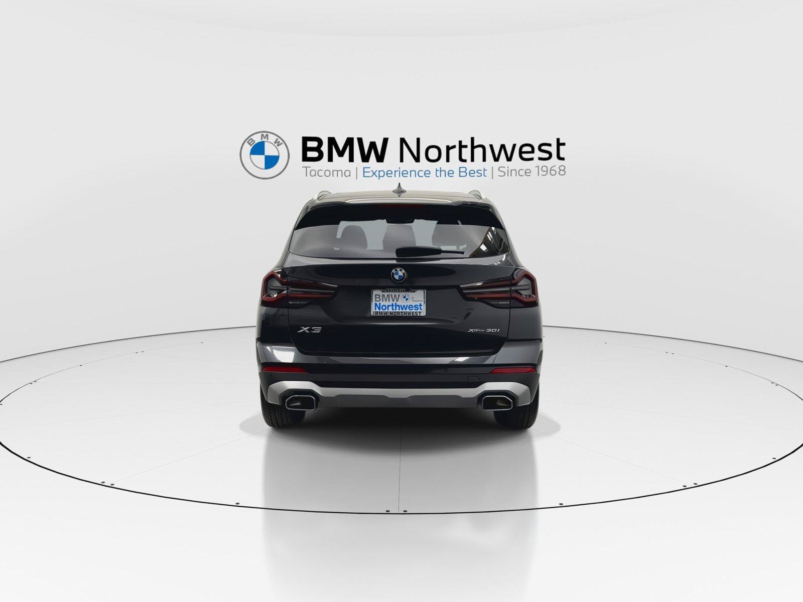 Used 2023 BMW X3 xDrive30i w/ Premium Package AWD/4WD image 2
