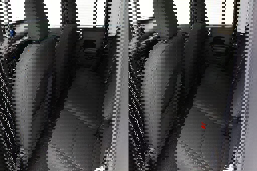 Used 2023 Jeep Wrangler Unlimited w/ Cold Weather Group image 11