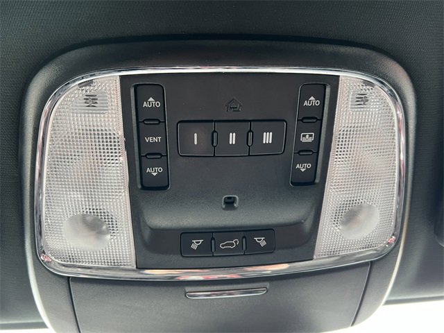 Used 2019 Jeep Grand Cherokee Trailhawk w/ Trailhawk Luxury Group image 33