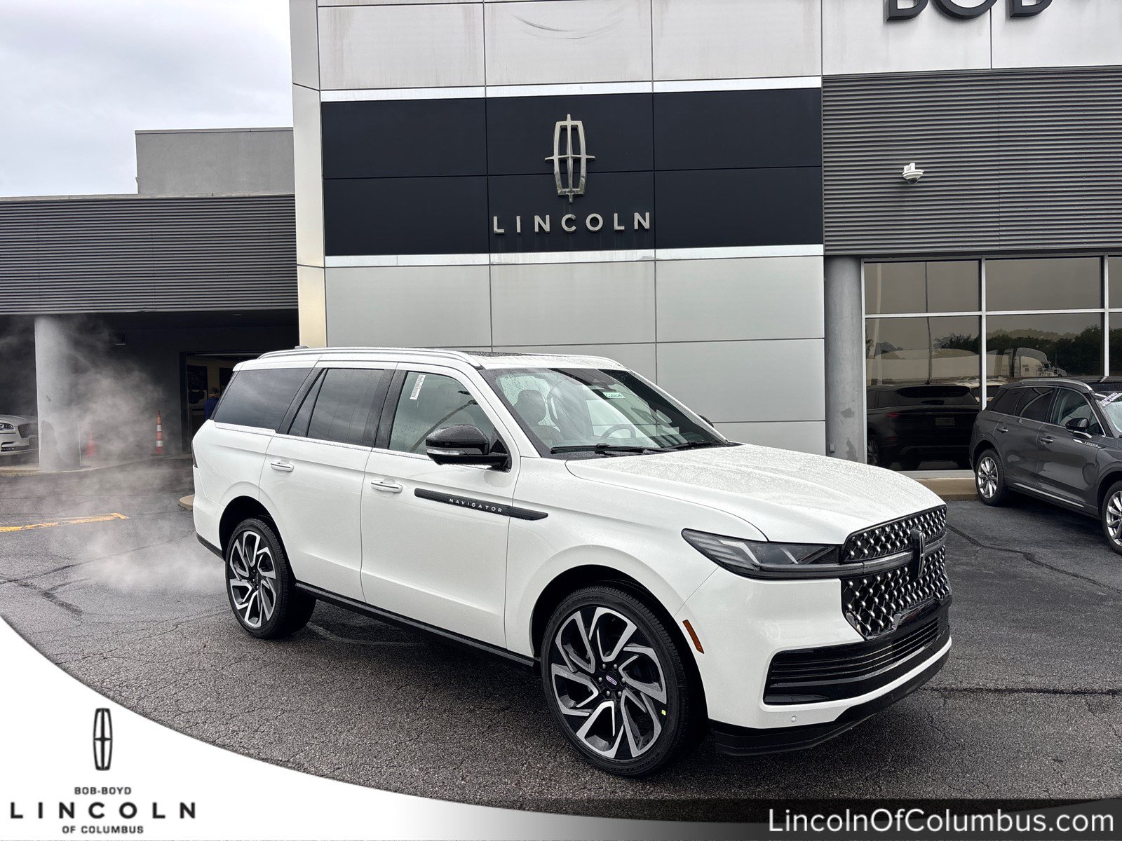 New 2026 Lincoln Navigator Black Label AWD/4WD image 1