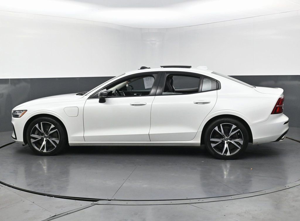 Used 2022 Volvo S60 T8 Inscription image 8