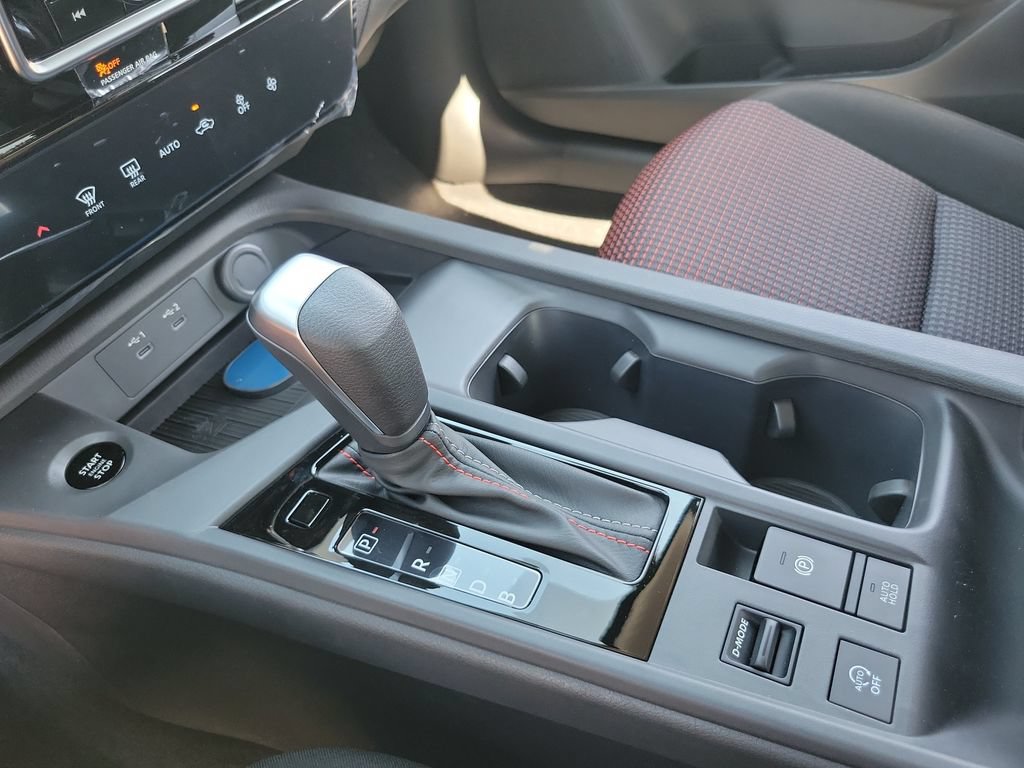 New 2027 Nissan Sentra SR w/ Floor Mat Package FWD image 38
