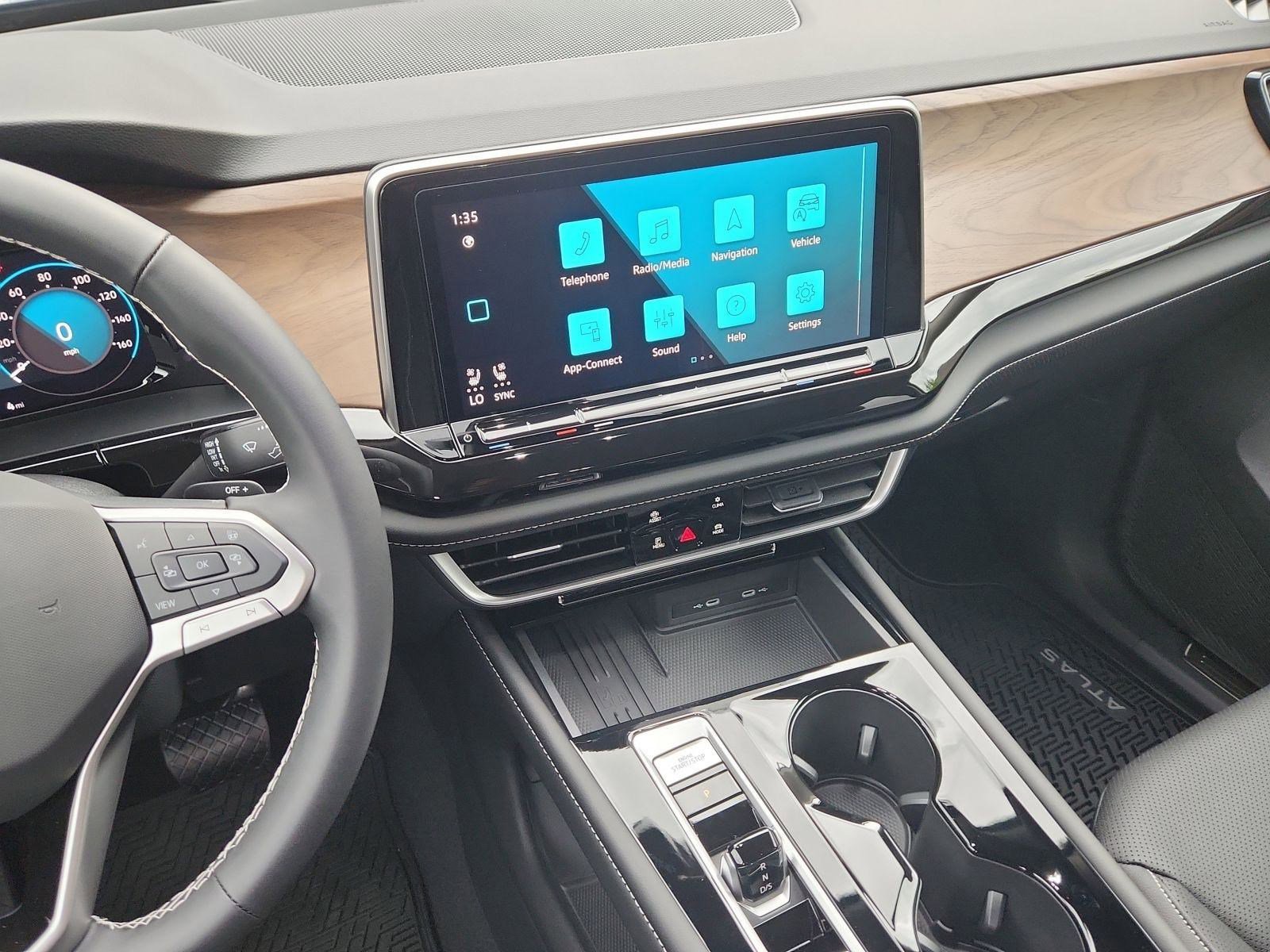 New 2026 Volkswagen Atlas SE image 13