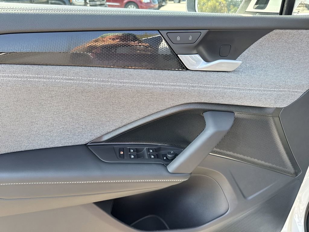 New 2025 Volkswagen Tiguan S image 24