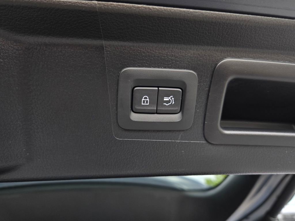 Certified 2025 MAZDA CX-50 AWD 2.5 Hybrid w/ Premium Pkg image 25