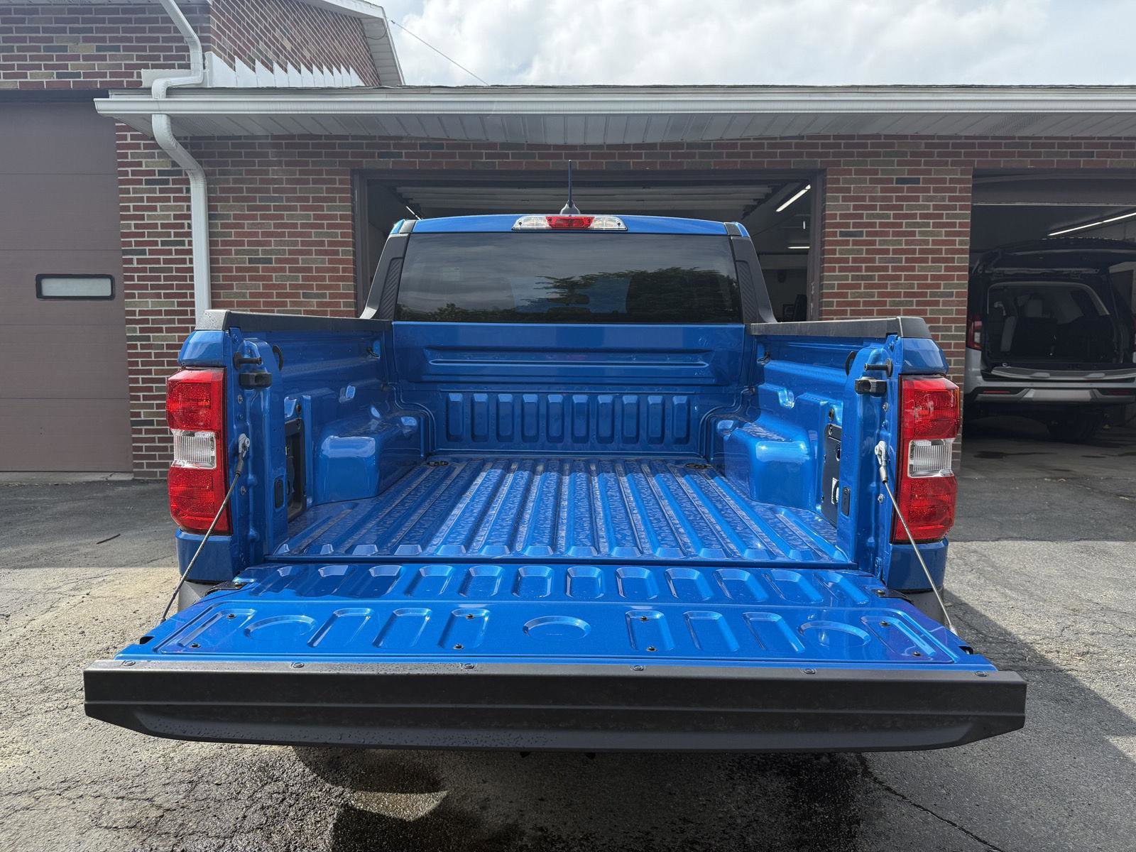 New 2025 Ford Maverick XLT w/ XLT Luxury Package image 30