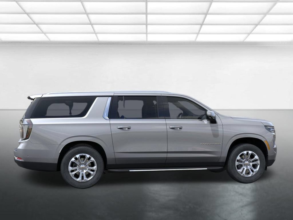 New 2026 Chevrolet Suburban LT w/ Comfort Package AWD/4WD image 5