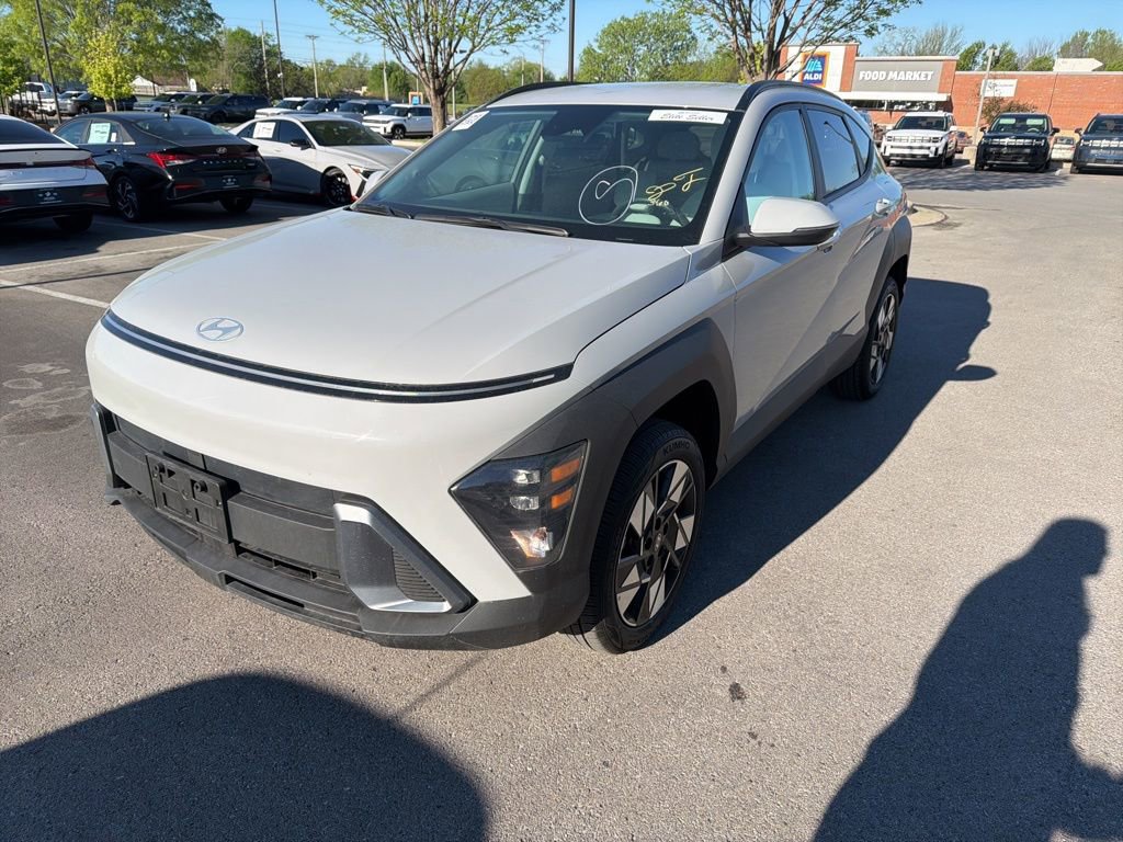 Certified 2025 Hyundai Kona SEL image 2