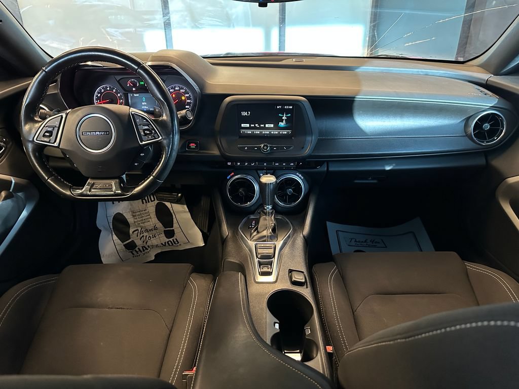 Used 2017 Chevrolet Camaro LT RWD image 9