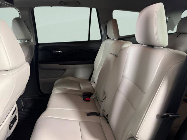 Used 2018 Honda Pilot Touring image 27