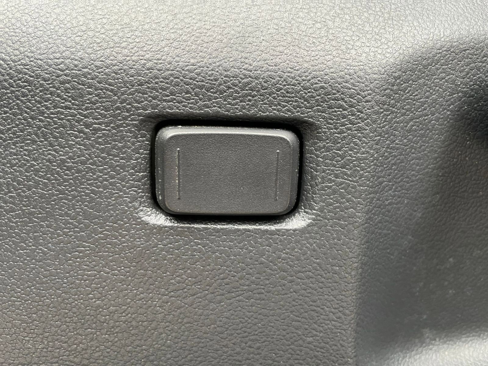 Used 2025 Toyota 4Runner TRD Off-Road image 22