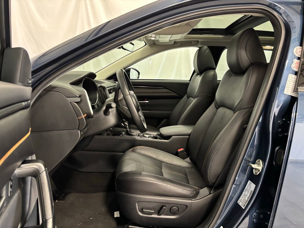 Used 2025 MAZDA CX-50 AWD 2.5 S w/ Premium Plus Pkg image 12