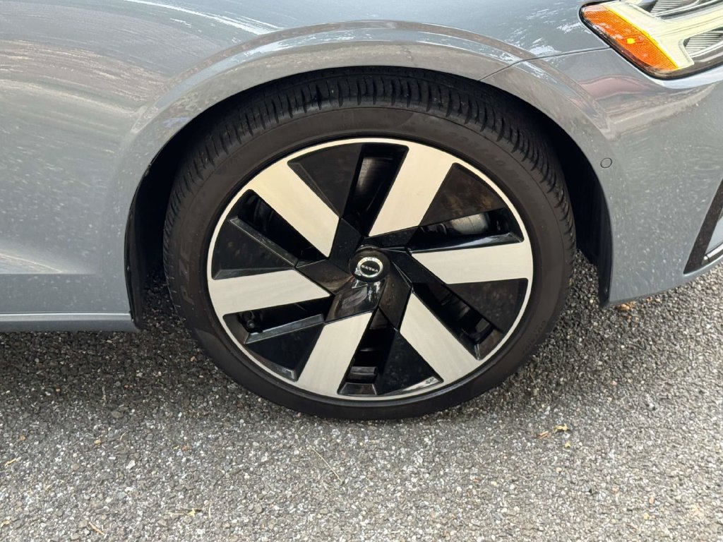 Certified 2024 Volvo S60 T8 Ultimate w/ Climate Package AWD/4WD image 6